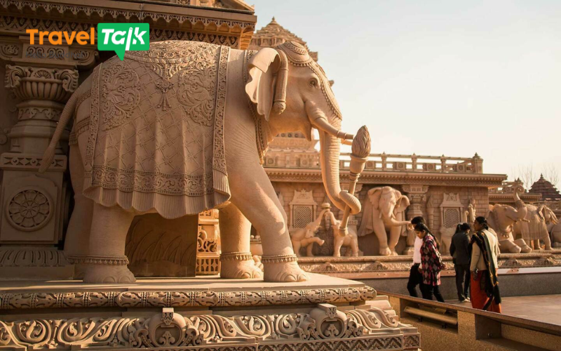 Thời điểm tốt nhất để đi tour Tam Giác Vàng Ấn Độ là từ tháng 10 đến tháng