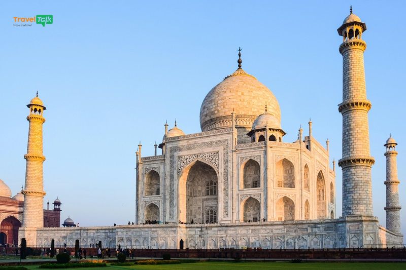 Chiêm ngưỡng vẻ đẹp tuyệt mỹ của Taj Mahal trong ánh sáng huyền ảo của bình minh