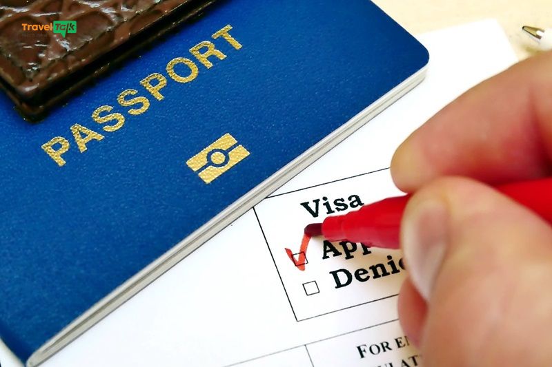 Hãy đảm bảo mọi thông tin bạn điển là chính xác khi làm visa truyền thống