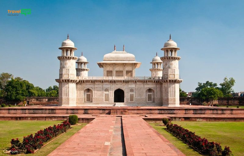 Itmad-ud-Daulah's Tomb là công trình kiến trúc với ý nghĩa tưởng nhớ cao đẹp