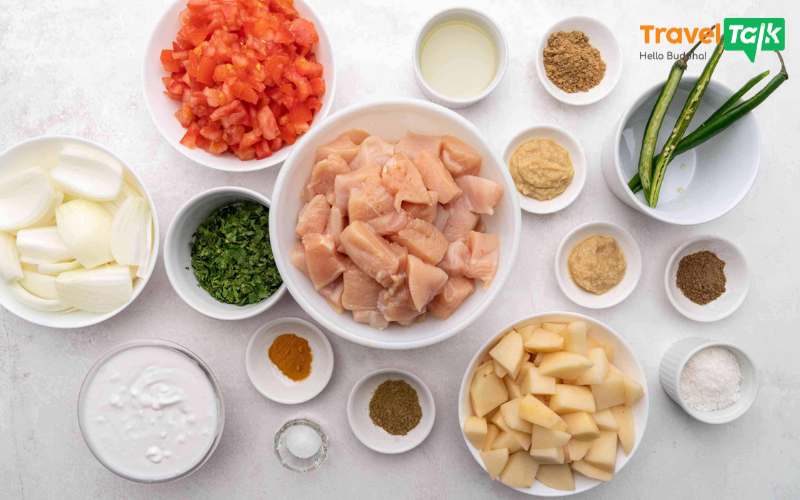 Nguyên liệu để ướp thịt dê cho món cà ri dê Ấn Độ