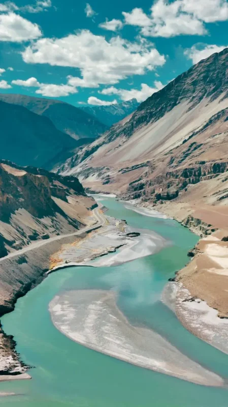 Case Study: Giới trẻ Việt check-in Ladakh 2025