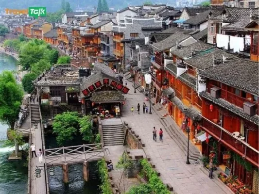 Du lịch Trung Quốc Phượng Hoàng Cổ Trấn