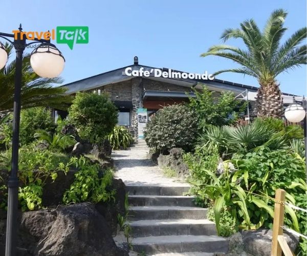 Café Delmoondo - Quán cafe view biển siêu hot tại Jeju