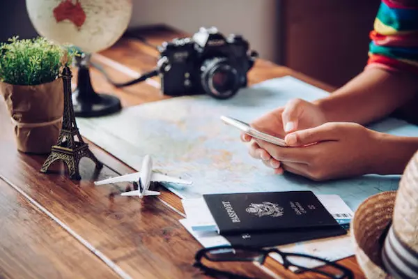 Cam kết dịch vụ visa tại TravelTalk 2 Kiểm tra lịch trình và hồ sơ xin visa