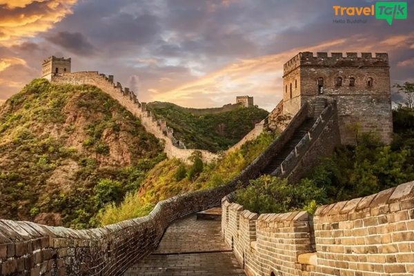 Tour du lịch Trung Quốc 5 ngày 4 đêm: Gợi ý lịch trình phù hợp 3 Khám phá Vạn Lý Trường Thành