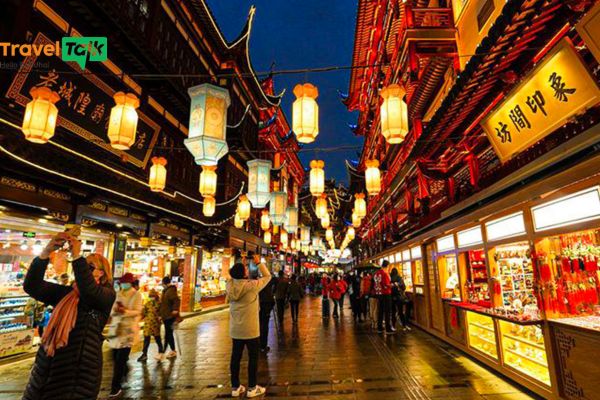 Du lịch Trung Quốc tháng 11: Đi đâu, chơi gì, chi phí bao nhiêu? 4 Nên du lịch Trung Quốc tháng 11 tự túc hay theo tour?